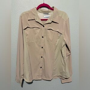 Columbia Women’s XL OminshadeTan Long Sleeve Shirt
